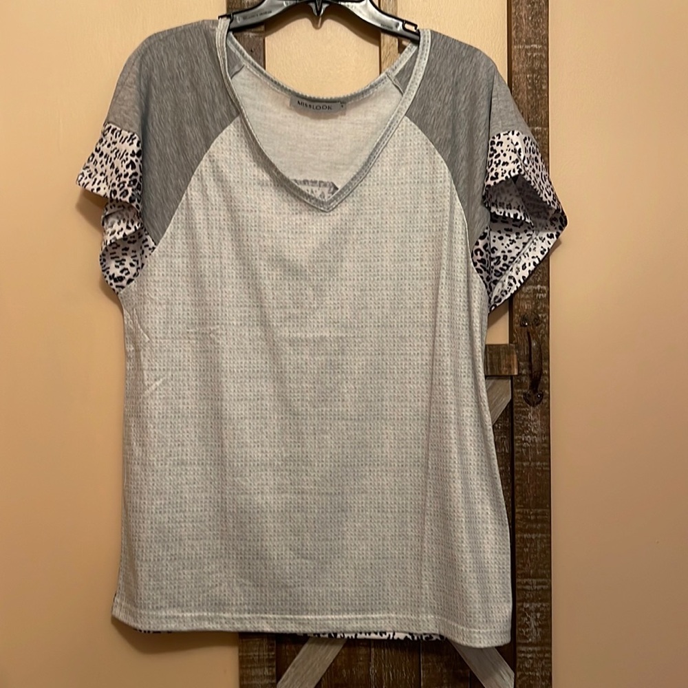 Short sleeve blouse